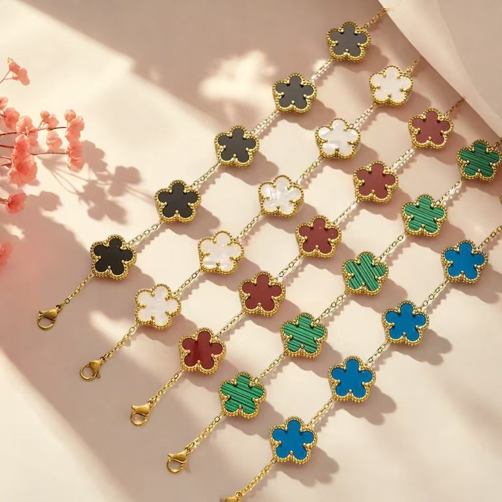 Yonca Figürlü Bileklik